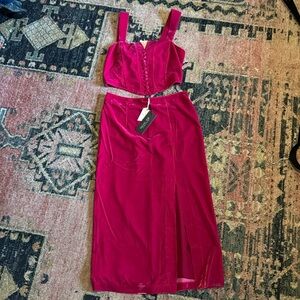 Rachel Zoe velvet pink 2 piece 
Top small 
Midi Skirt small